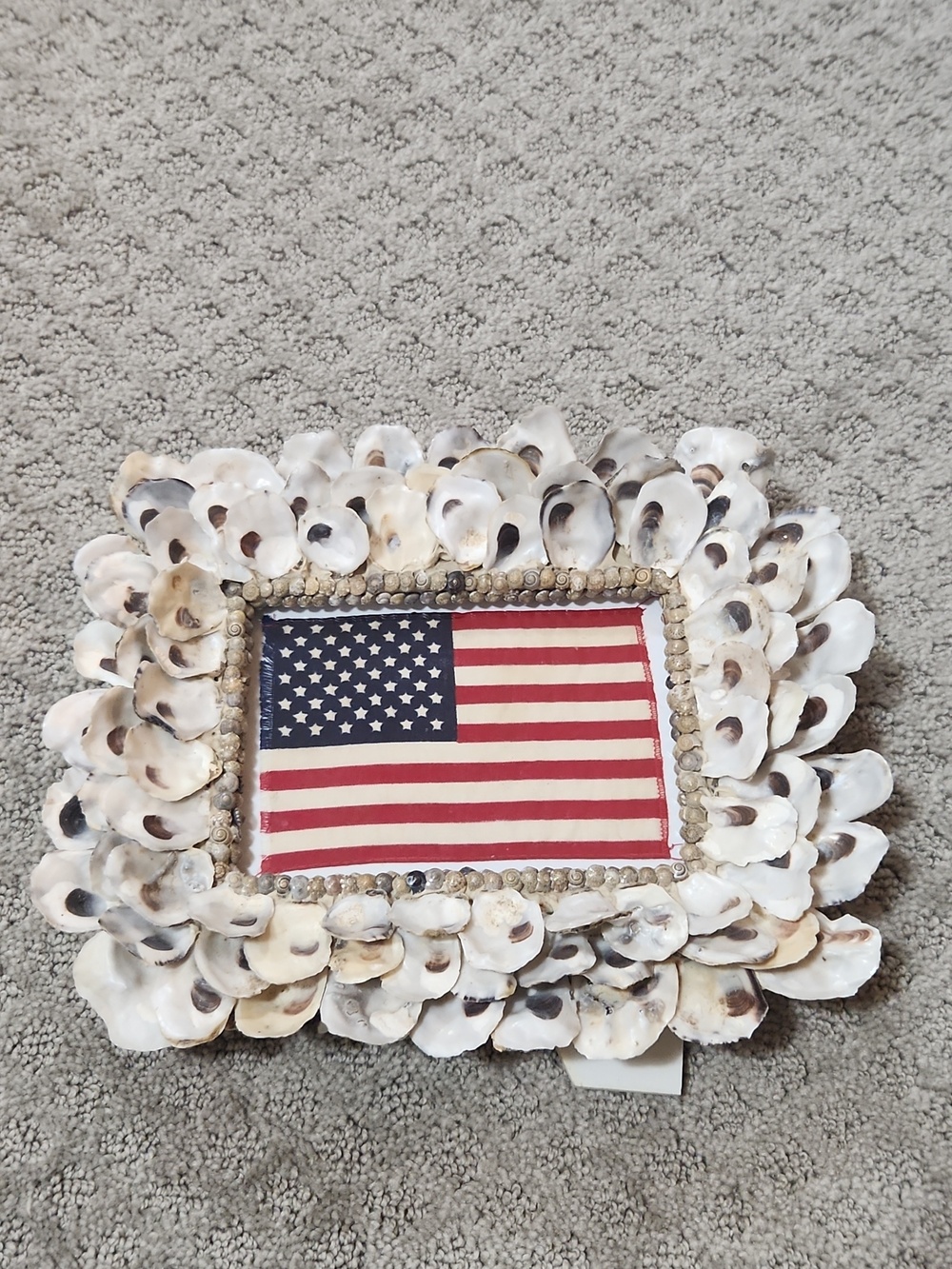 MudPie 4x6 Oyster Shell Frame with American Flag Pattern - White, Red, Blue - Picture 10 of 10